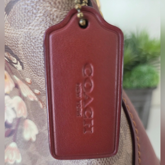 Coach Edie 31 Prairie Floral Signature Canvas/Leather Trim - Picture 4 of 16